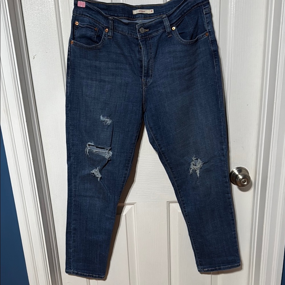 Levi’s Women's Blue Distressed Jeans